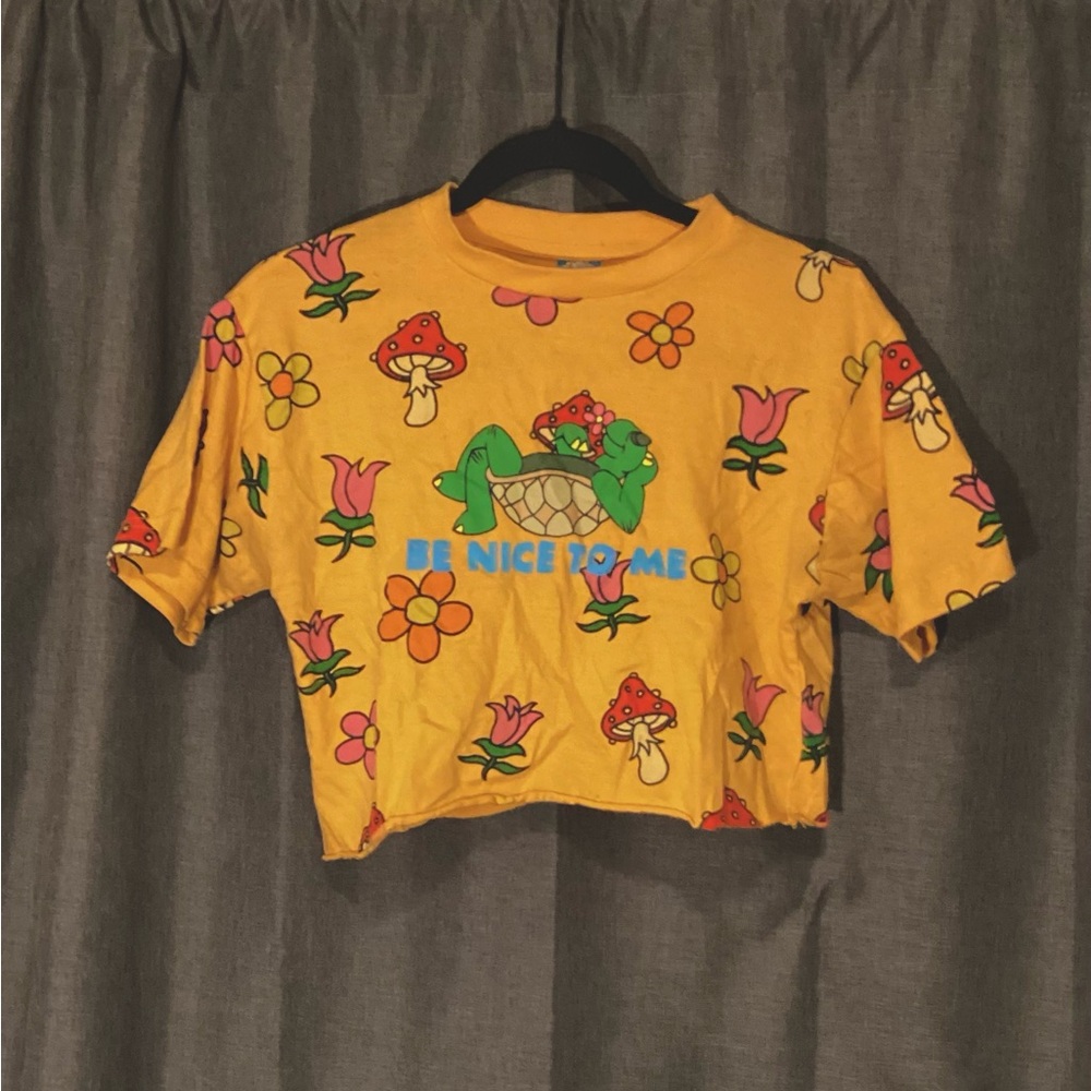 Bored Teenager Brand ‘Be nice to me” cropped t-shirt w/ turtle